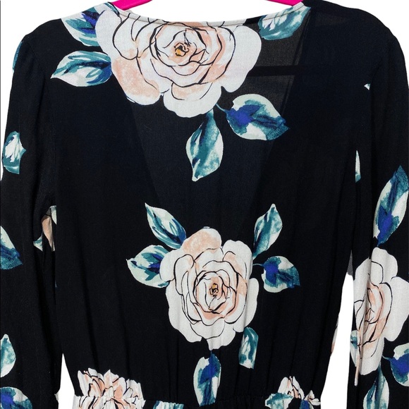 Kendall & Kylie Black Floral Romper Small - Picture 6 of 16